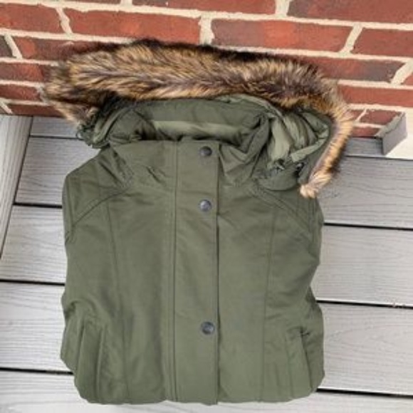 The North Face Parka - Picture 1 of 16